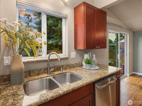 18710 64th Avenue W, Lynnwood WA 98037