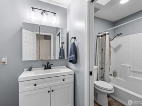 14444 Crescent Valley Road SE, Olalla WA 98359