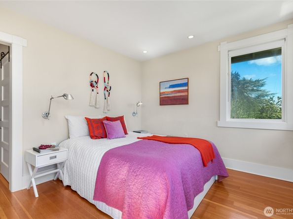 1514 35th Avenue, Seattle WA 98122