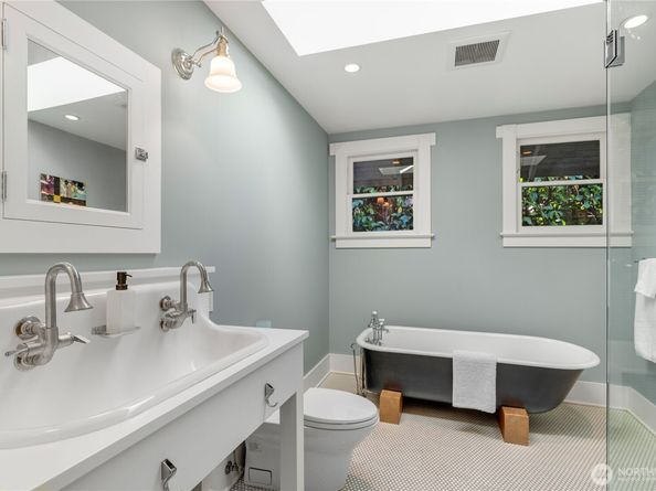 1514 35th Avenue, Seattle WA 98122