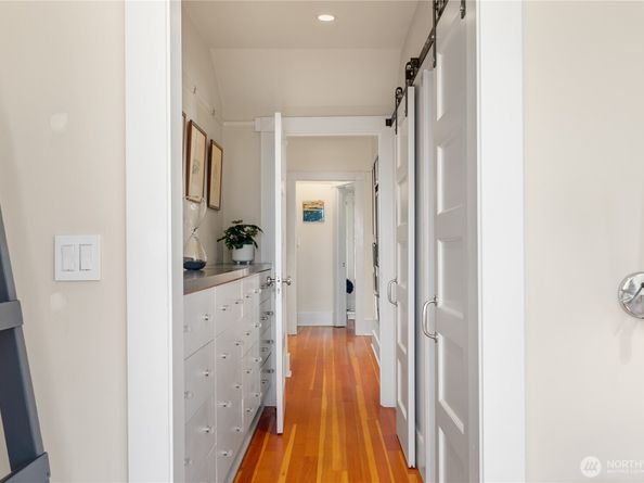 1514 35th Avenue, Seattle WA 98122