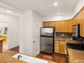 2220 132nd Ave SE A308, Bellevue WA 98005