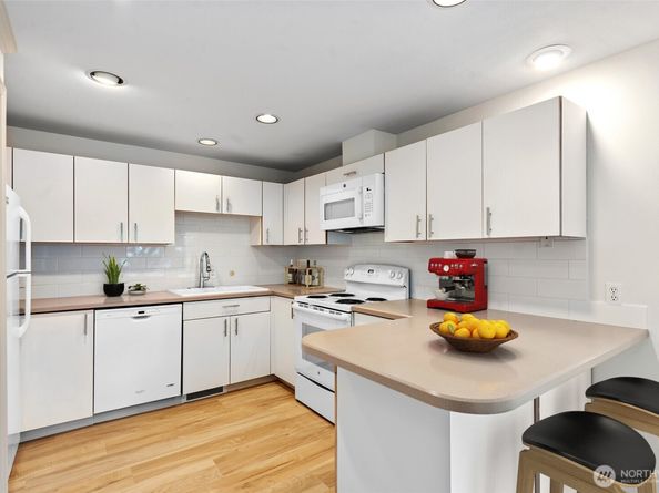 614 E Lynn Street 1, Seattle WA 98102
