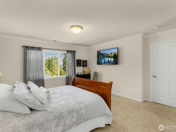 8214 NE 163rd Place, Kenmore WA 98028