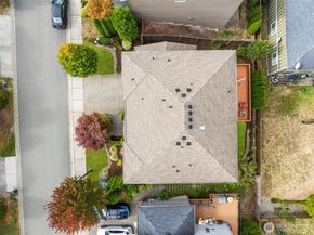 8214 NE 163rd Place, Kenmore WA 98028