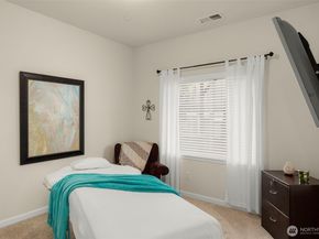 8214 NE 163rd Place, Kenmore WA 98028