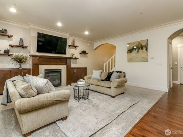 9311 S 216th Place, Kent WA 98031