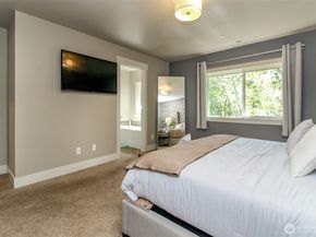 9311 S 216th Place, Kent WA 98031