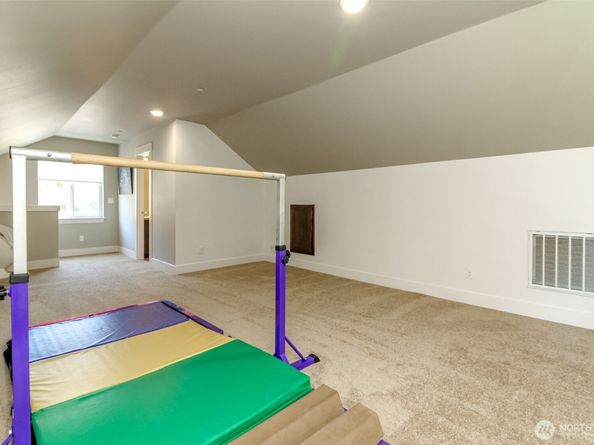 9311 S 216th Place, Kent WA 98031