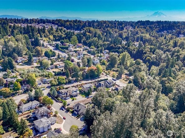 9311 S 216th Place, Kent WA 98031