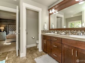 9311 S 216th Place, Kent WA 98031