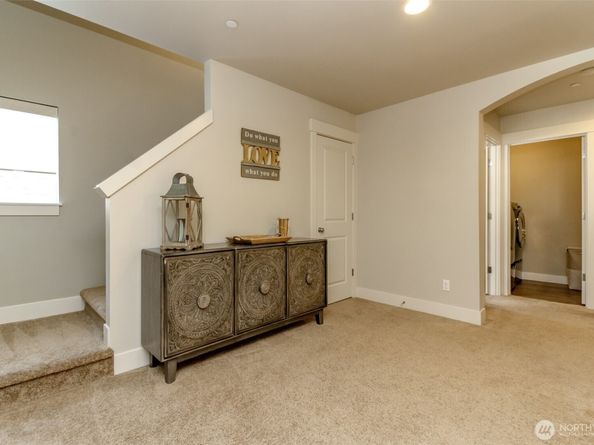 9311 S 216th Place, Kent WA 98031