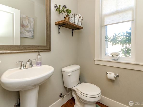 9311 S 216th Place, Kent WA 98031
