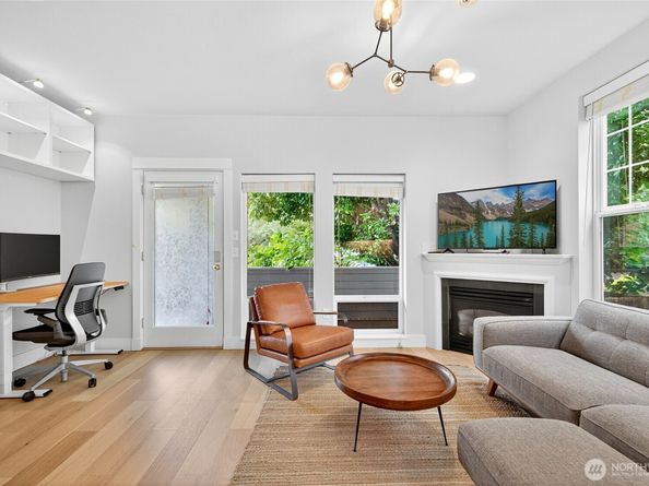 414 Malden Avenue E B, Seattle WA 98112