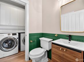 414 Malden Avenue E B, Seattle WA 98112