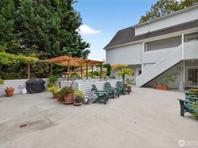 414 Malden Avenue E B, Seattle WA 98112