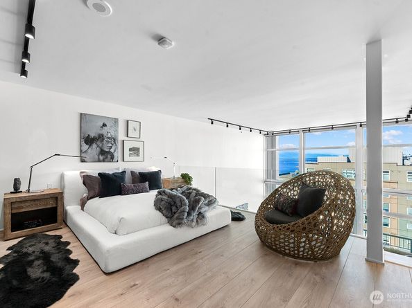 2717 Western Avenue PH04, Seattle WA 98121