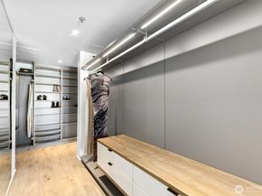 2717 Western Avenue PH04, Seattle WA 98121