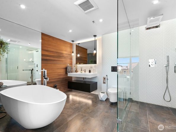 2717 Western Avenue PH04, Seattle WA 98121