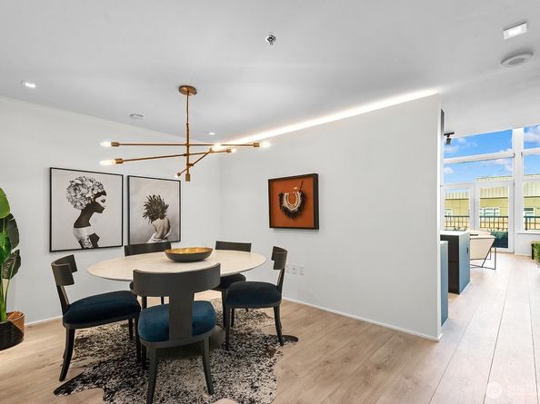 2717 Western Avenue PH04, Seattle WA 98121