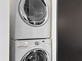 2717 Western Avenue PH04, Seattle WA 98121