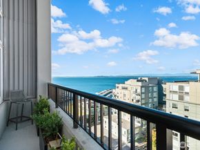 2717 Western Avenue PH04, Seattle WA 98121