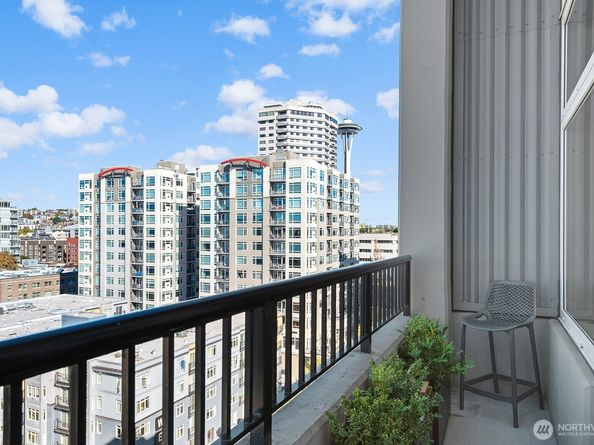 2717 Western Avenue PH04, Seattle WA 98121