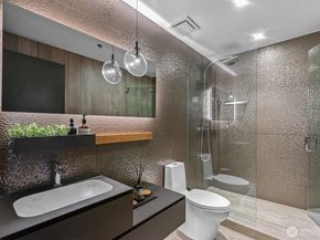 2717 Western Avenue PH04, Seattle WA 98121