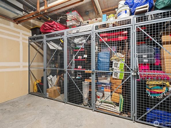 2717 Western Avenue PH04, Seattle WA 98121