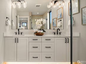 10805 NE 60th Street, Kirkland WA 98033