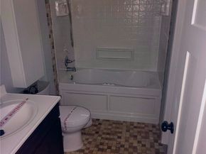 110 SW 116th Street A11, Seattle WA 98146