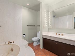 5265 West Mercer Way, Mercer Island WA 98040