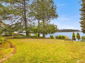 5265 West Mercer Way, Mercer Island WA 98040