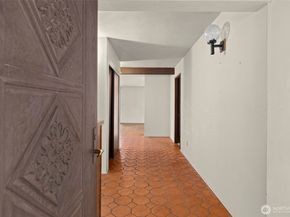 5265 West Mercer Way, Mercer Island WA 98040