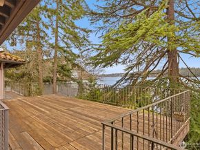5265 West Mercer Way, Mercer Island WA 98040