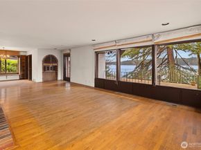 5265 West Mercer Way, Mercer Island WA 98040