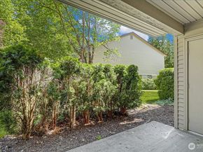 25025 SE Klahanie Boulevard J102, Sammamish WA 98029