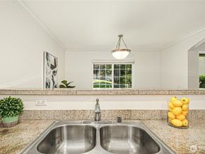 25025 SE Klahanie Boulevard J102, Sammamish WA 98029