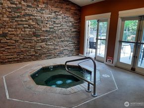 25025 SE Klahanie Boulevard J102, Sammamish WA 98029