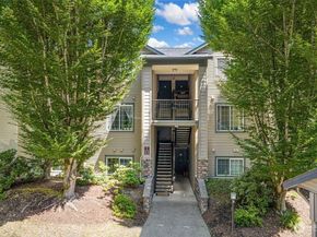25025 SE Klahanie Boulevard J102, Sammamish WA 98029