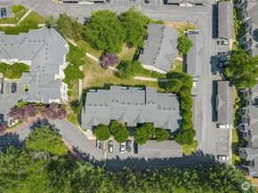 25025 SE Klahanie Boulevard J102, Sammamish WA 98029