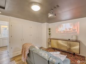 4034 NE 109th Street, Seattle WA 98125