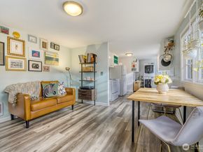 4034 NE 109th Street, Seattle WA 98125