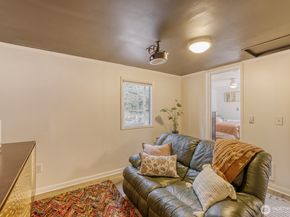 4034 NE 109th Street, Seattle WA 98125