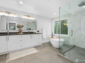 19221 SE 25th Street, Sammamish WA 98075