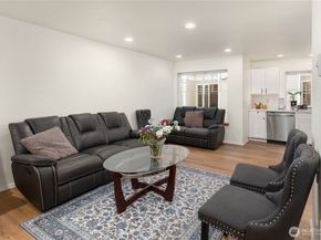 8521 Midvale Avenue N B, Seattle WA 98103