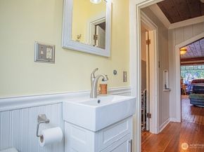 2020 Marine Drive, Bremerton WA 98312