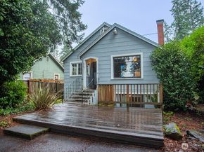 2020 Marine Drive, Bremerton WA 98312
