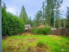 2020 Marine Drive, Bremerton WA 98312