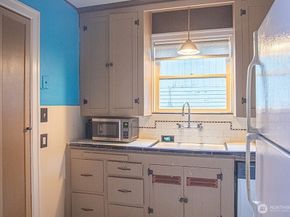 2020 Marine Drive, Bremerton WA 98312